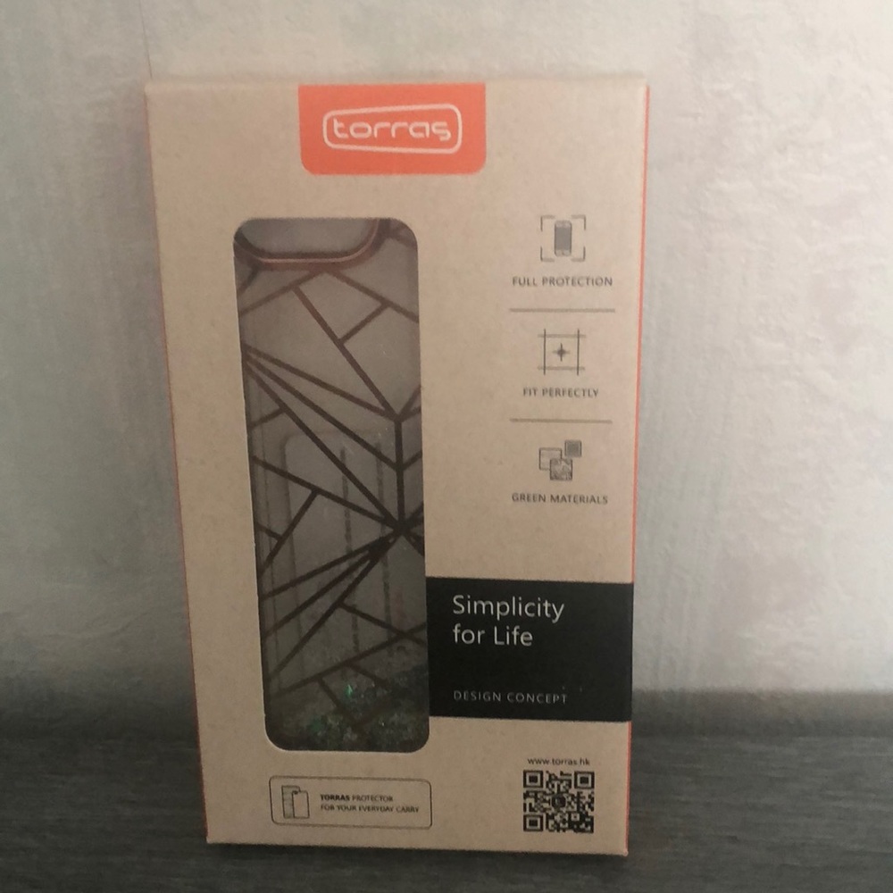 I PHONE 7/8 FLOATING GLITTER CASE NWT